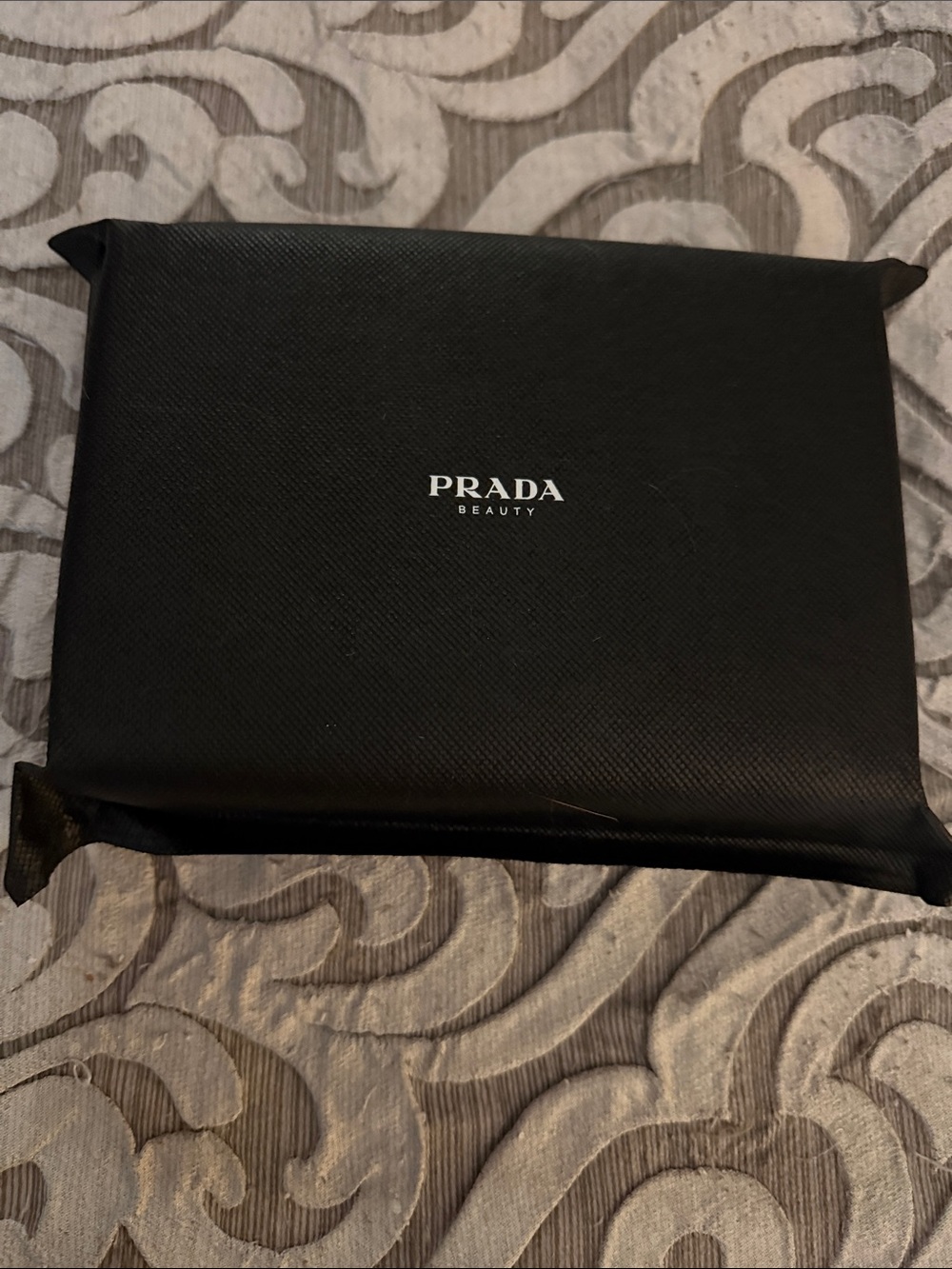 Prada Cosmetic Case in Black with Light Green Trim with 3 ๐ $ mirror - Picture 10 of 10